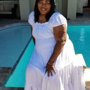 Meet your Posher, Yolanda